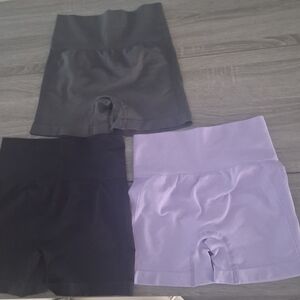 Seamless High-Waist Scrunch Butt Women’s Shorts - Black, Charcoal, Lavender
